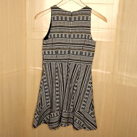 Loft Petite Black White Knit Geometric Fit Flare Dress 4P - Picture 2 of 6